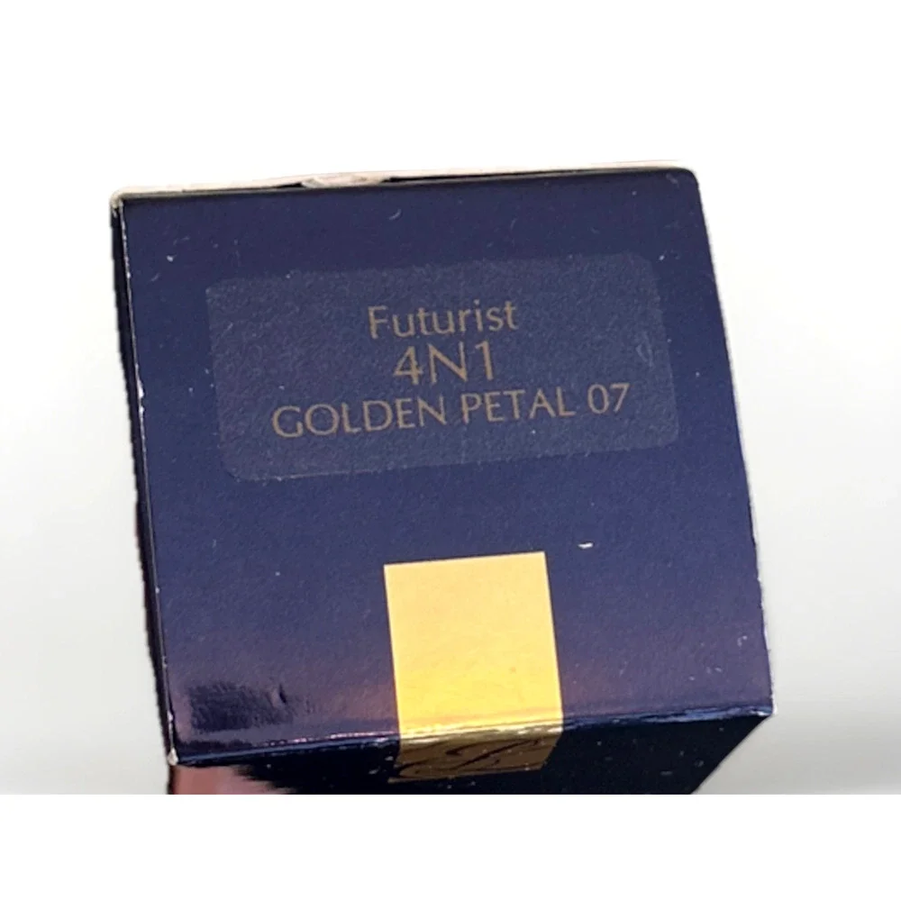 NIB Estee Lauder Futurist Age Resisting Makeup SPF 15 4N1 Golden Petal 07